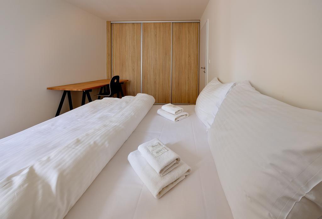 Charming & Cozy Ambiente Apartments Pozsony Kültér fotó