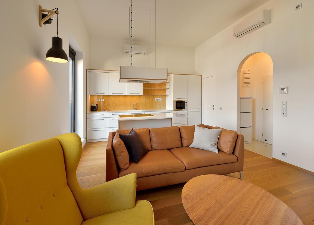 Charming & Cozy Ambiente Apartments Pozsony Kültér fotó
