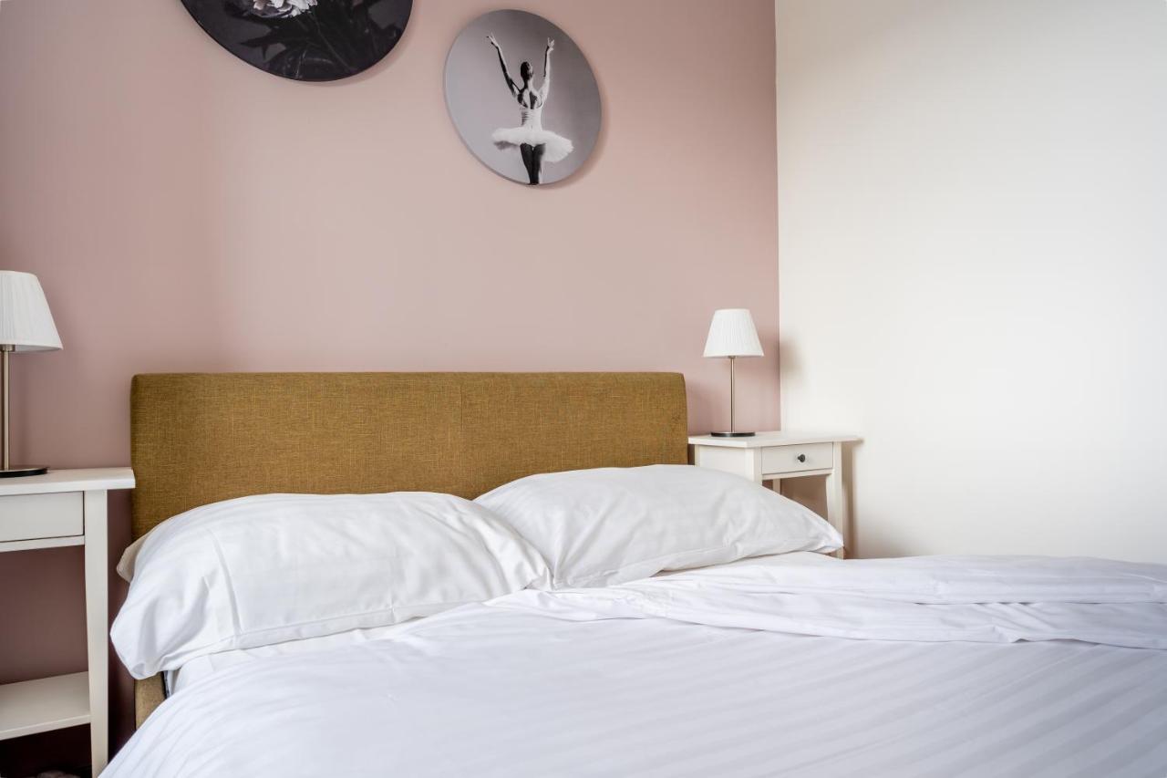 Charming & Cozy Ambiente Apartments Pozsony Kültér fotó